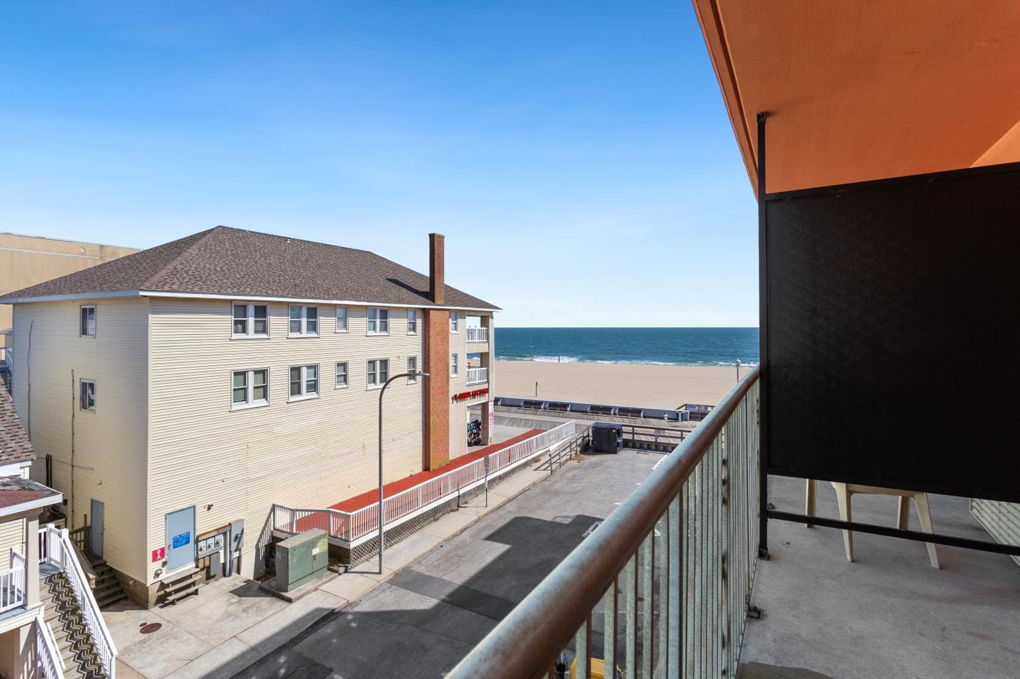 Americana Motor Inn On Boardwalk Ocean City Esterno foto